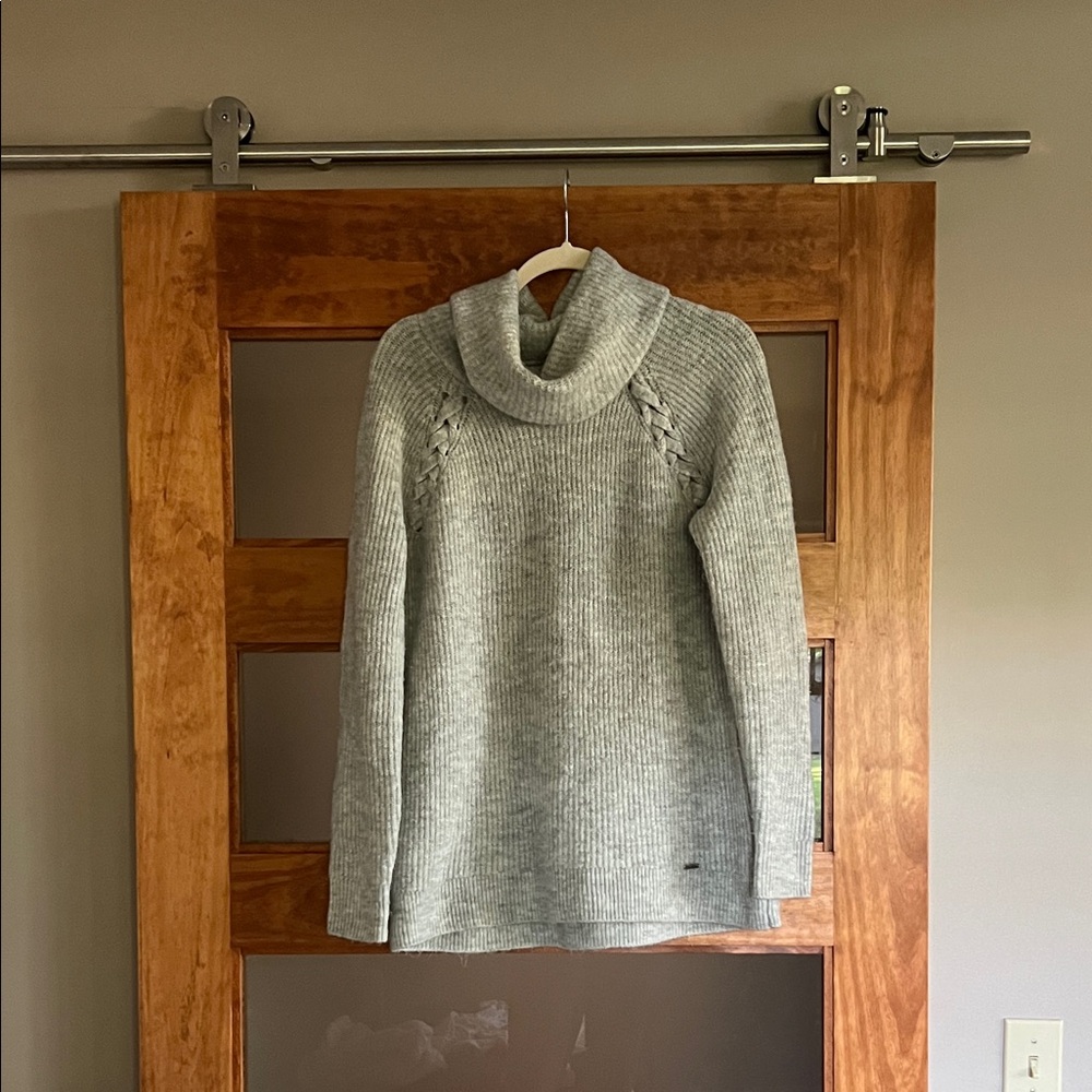 Abercrombie & Fitch Light Gray Cowl Neck Sweater